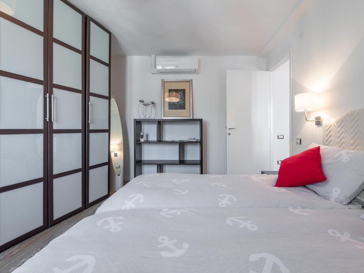 Casa Alla Marina Del Porto Di Cagliari Apartment Exterior photo